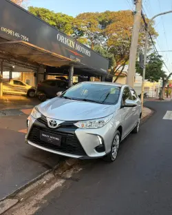 TOYOTA Yaris Hatch 1.5 16V 4P FLEX XL MULTIDRIVE AUTOM�TICO CVT