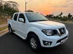 NISSAN Frontier 2.5 16V PLATINUM 4X4 TURBO DIESEL CABINE DUPLA AUTOMTICO