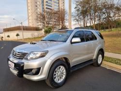 TOYOTA Hilux SW4 3.0 16V 4P SRV 4X4 TURBO DIESEL AUTOMTICO