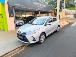 TOYOTA Yaris Sedan 1.5 16V 4P FLEX XL LIVE MULTIDRIVE AUTOMTICO CVT