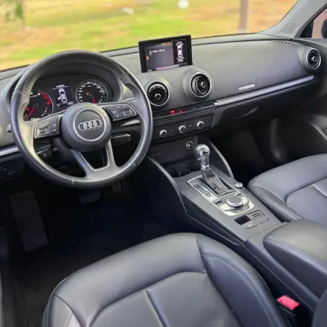 AUDI A3 1.4 16V 4P TFSI ATTRACTION S-TRONIC AUTOM�TICO, Foto 9