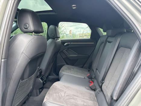 AUDI Q3 2.0 4P 40 TFSI SPORTBACK PERMORMANCE BLACK PLUS QUATTRO TIPTRONIC AUTOM�TICO, Foto 10