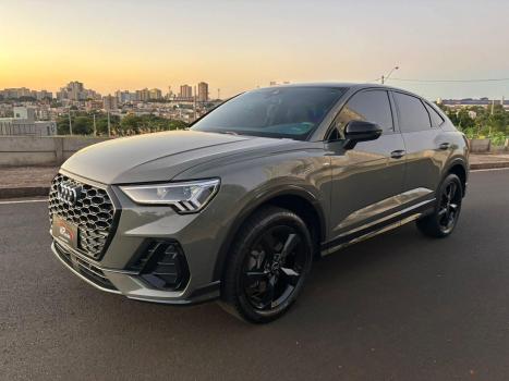 AUDI Q3 2.0 4P 40 TFSI SPORTBACK PERMORMANCE BLACK PLUS QUATTRO TIPTRONIC AUTOM�TICO, Foto 3