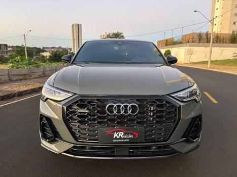 AUDI Q3 2.0 4P 40 TFSI SPORTBACK PERMORMANCE BLACK PLUS QUATTRO TIPTRONIC AUTOM�TICO, Foto 3