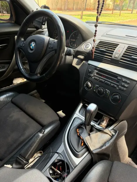 BMW 118i 1.8 16V 4P UE71 AUTOMÁTICO, Foto 12