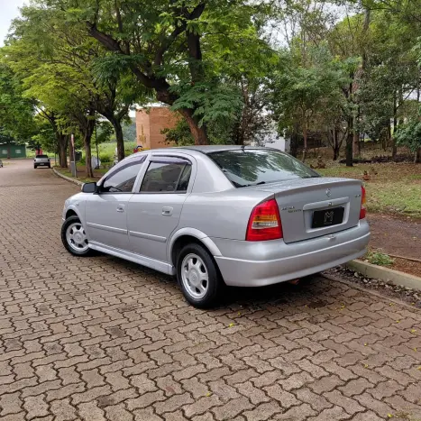CHEVROLET Astra Sedan 1.8 4P MILENIUM, Foto 4