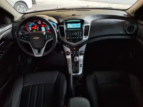 CHEVROLET Cruze Sedan 1.8 16V 4P LT ECOTEC FLEX AUTOMÁTICO, Foto 9 CHEVROLET Cruze Sedan 1.8 16V 4P LT ECOTEC FLEX AUTOMÁTICO, Foto 9