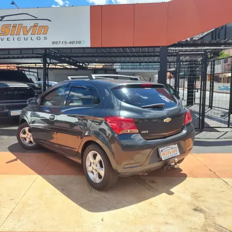CHEVROLET Onix Hatch 1.4 4P FLEX LT, Foto 3
