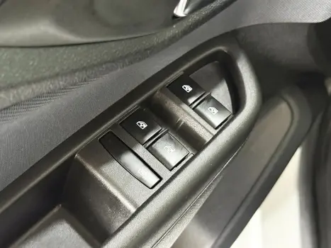 CHEVROLET Onix Hatch 1.4 4P FLEX LTZ, Foto 8