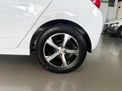 CHEVROLET Onix Hatch 1.4 4P FLEX LTZ, Foto 13