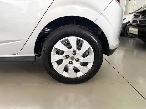 CHEVROLET Onix Hatch 1.4 4P FLEX LT, Foto 12