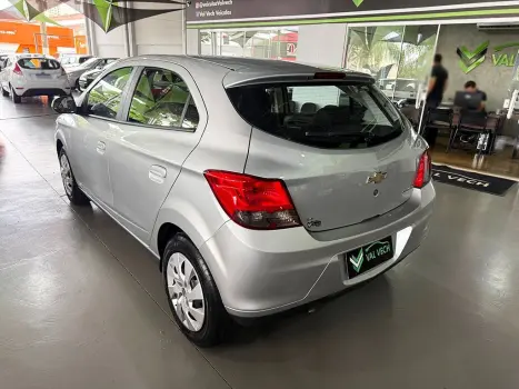 CHEVROLET Onix Hatch 1.4 4P FLEX LT, Foto 15