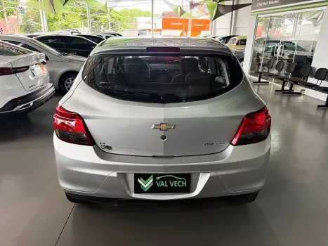 CHEVROLET Onix Hatch 1.4 4P FLEX LT, Foto 16