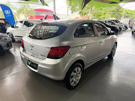 CHEVROLET Onix Hatch 1.4 4P FLEX LT, Foto 17