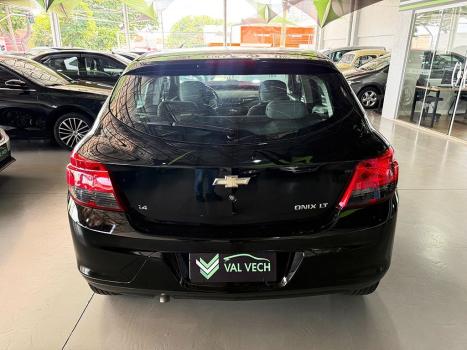 CHEVROLET Onix Hatch 1.4 4P FLEX LT, Foto 14