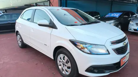 CHEVROLET Onix Hatch 1.4 4P FLEX LT, Foto 2