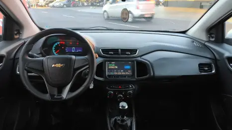 CHEVROLET Onix Hatch 1.4 4P FLEX LT, Foto 9