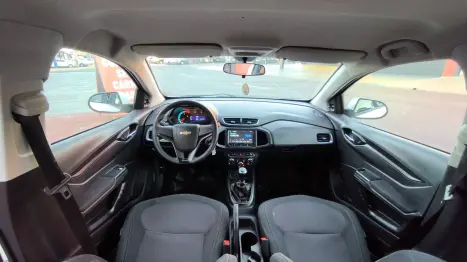 CHEVROLET Onix Hatch 1.4 4P FLEX LT, Foto 10