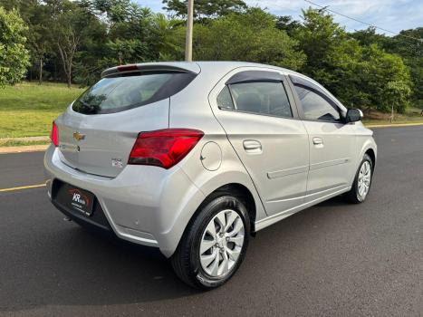 CHEVROLET Onix Hatch 1.4 4P FLEX LT, Foto 4