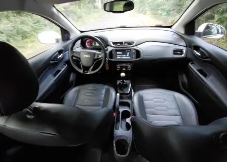 CHEVROLET Onix Hatch 1.4 4P FLEX ACTIV, Foto 6