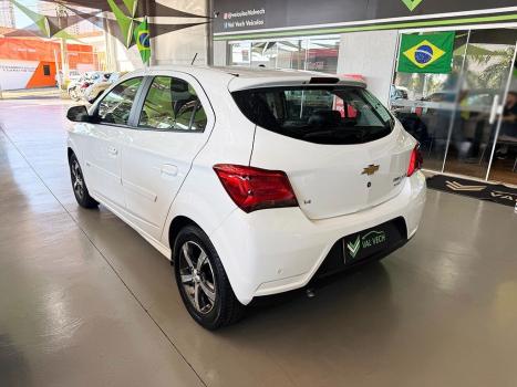 CHEVROLET Onix Hatch 1.4 4P FLEX LTZ, Foto 13