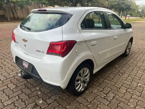 CHEVROLET Onix Hatch 1.4 4P FLEX LT, Foto 7