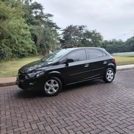 CHEVROLET Onix Hatch 1.4 4P FLEX LT, Foto 2