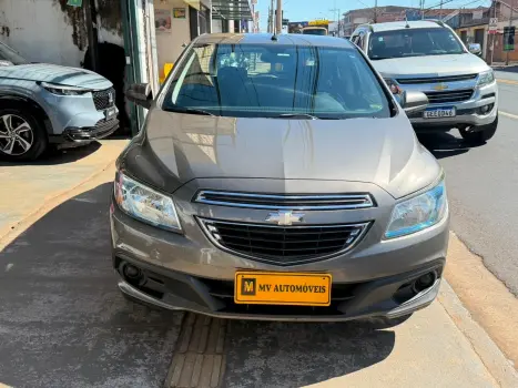 CHEVROLET Onix Hatch 1.4 4P FLEX LT, Foto 5