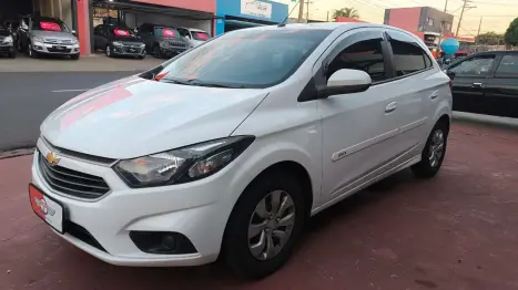 CHEVROLET Onix Hatch 1.0 4P FLEX LT, Foto 1