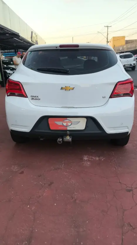 CHEVROLET Onix Hatch 1.0 4P FLEX LT, Foto 8