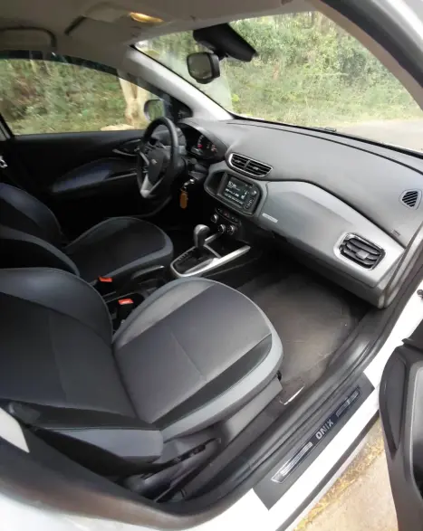 CHEVROLET Onix Hatch 1.4 4P FLEX ACTIV AUTOM�TICO, Foto 11