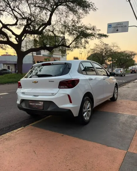 CHEVROLET Onix Hatch 1.0 12V 4P FLEX LT TURBO, Foto 5