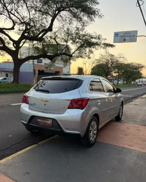 CHEVROLET Onix Hatch 1.0 12V 4P FLEX LT, Foto 5
