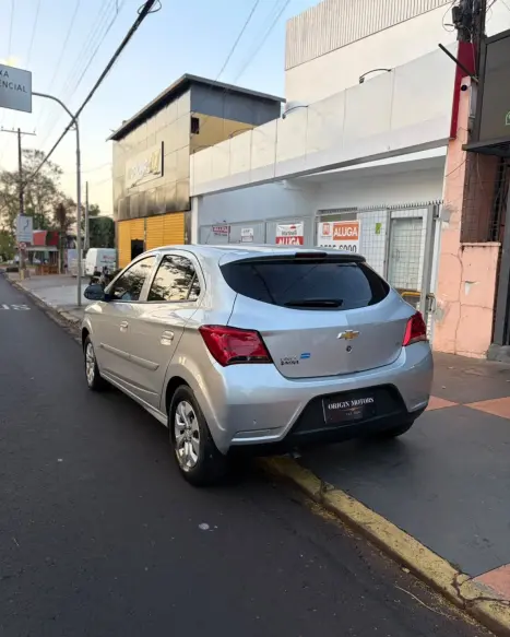 CHEVROLET Onix Hatch 1.0 12V 4P FLEX LT, Foto 6