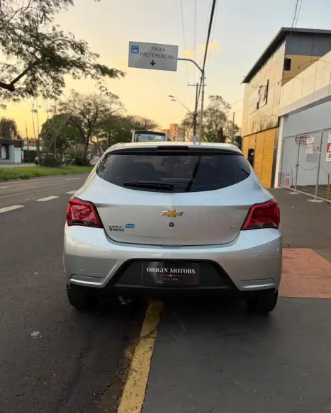 CHEVROLET Onix Hatch 1.0 12V 4P FLEX LT, Foto 9