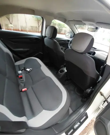CHEVROLET Onix Hatch 1.0 12V 4P FLEX, Foto 11