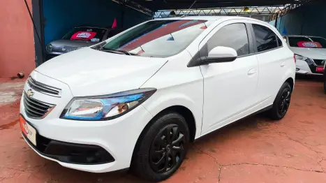 CHEVROLET Onix Hatch 1.4 4P FLEX LT, Foto 2