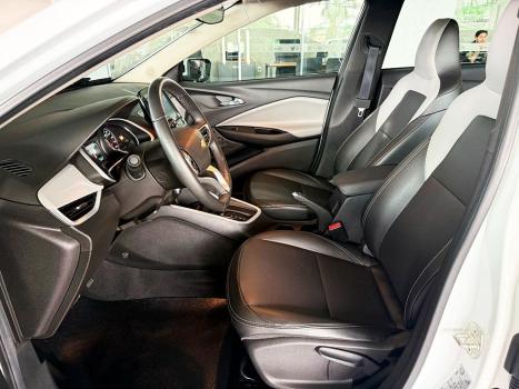 CHEVROLET Onix Sedan 1.0 12V 4P FLEX PREMIER PLUS TURBO AUTOMÁTICO, Foto 4 CHEVROLET Onix Sedan 1.0 12V 4P FLEX PREMIER PLUS TURBO AUTOMÁTICO, Foto 4