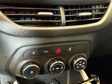 CHEVROLET Onix Sedan 1.0 12V 4P FLEX LTZ PLUS TURBO, Foto 8