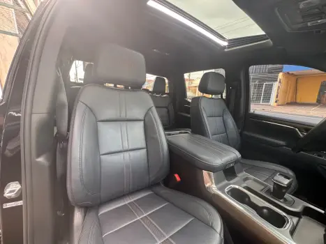 CHEVROLET Silverado 5.3 V8 1500 HIGH COUNTRY CABINE DUPLA 4X4 AUTOM�TICO, Foto 10