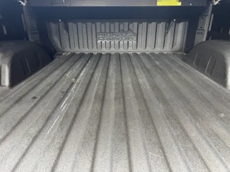 CHEVROLET Silverado 5.3 V8 1500 HIGH COUNTRY CABINE DUPLA 4X4 AUTOM�TICO, Foto 16