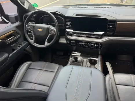 CHEVROLET Silverado 5.3 V8 1500 HIGH COUNTRY CABINE DUPLA 4X4 AUTOM�TICO, Foto 17