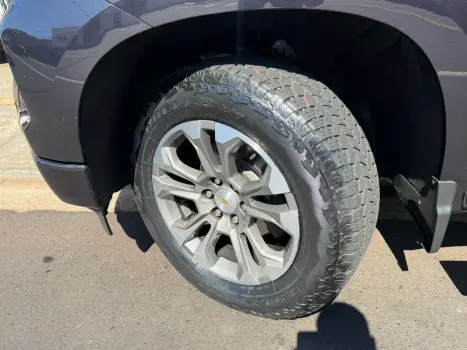 CHEVROLET Silverado 5.3 V8 1500 HIGH COUNTRY CABINE DUPLA 4X4 AUTOM�TICO, Foto 12