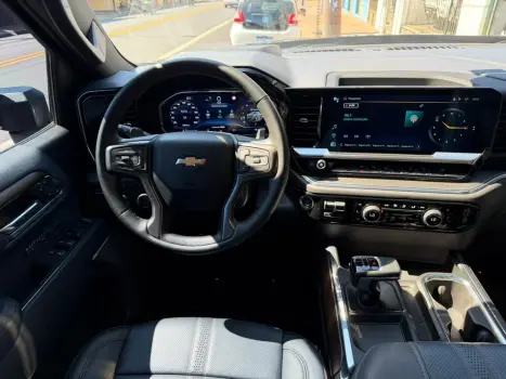 CHEVROLET Silverado 5.3 V8 1500 HIGH COUNTRY CABINE DUPLA 4X4 AUTOM�TICO, Foto 13