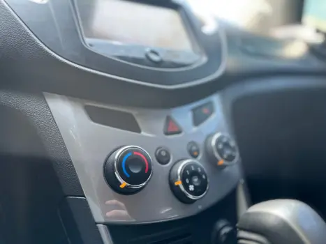 CHEVROLET Tracker 1.8 16V 4P FLEX LTZ AUTOM�TICO, Foto 8