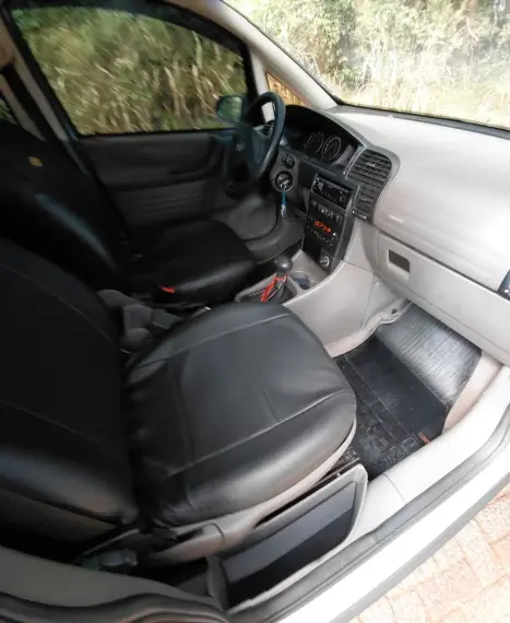CHEVROLET Zafira 2.0 4P FLEX EXPRESSION 7 LUGARES AUTOM�TICO, Foto 10