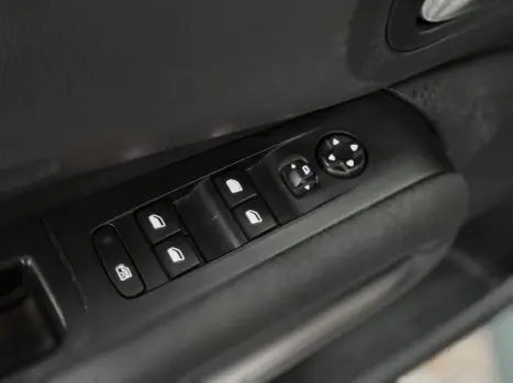 CITROEN C4 Cactus 1.6 16V 4P FLEX SHINE THP TURBO AUTOM�TICO, Foto 18