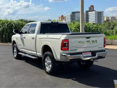 DODGE Ram 6.7 I6 24V 4P 2500 LARAMIE 4X4 TURBODIESEL  AUTOMTICO CABINE DUPLA, Foto 3