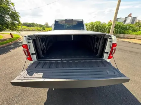 DODGE Ram 6.7 I6 24V 4P 2500 LARAMIE 4X4 TURBODIESEL  AUTOMTICO CABINE DUPLA, Foto 9