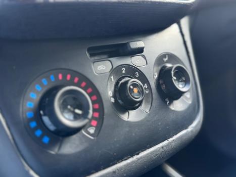 FIAT Punto 1.4 4P ATTRACTIVE FLEX, Foto 7